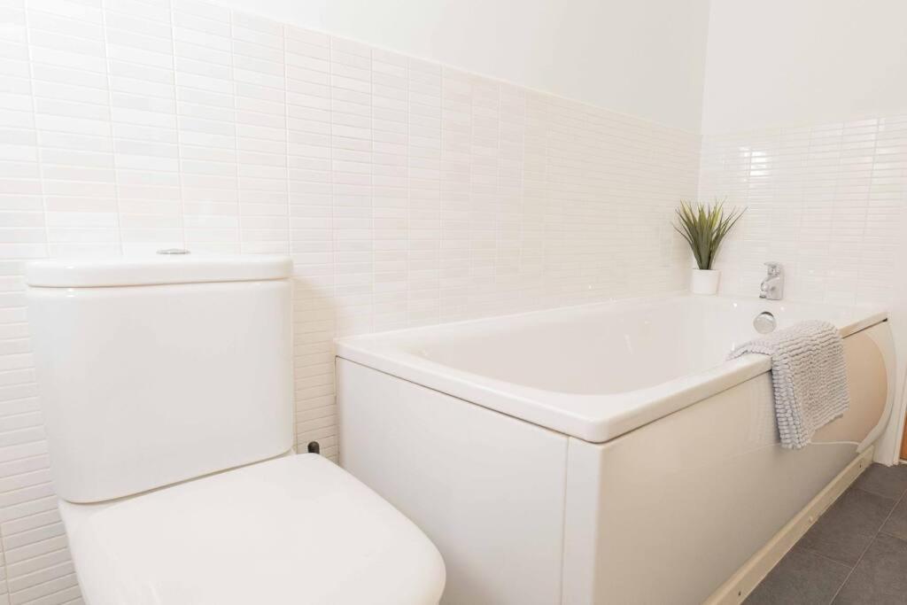 Beautiful 2 Bed In Central Birmingham: A Hidden Gem! Exteriör bild