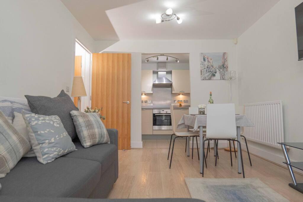Beautiful 2 Bed In Central Birmingham: A Hidden Gem! Exteriör bild